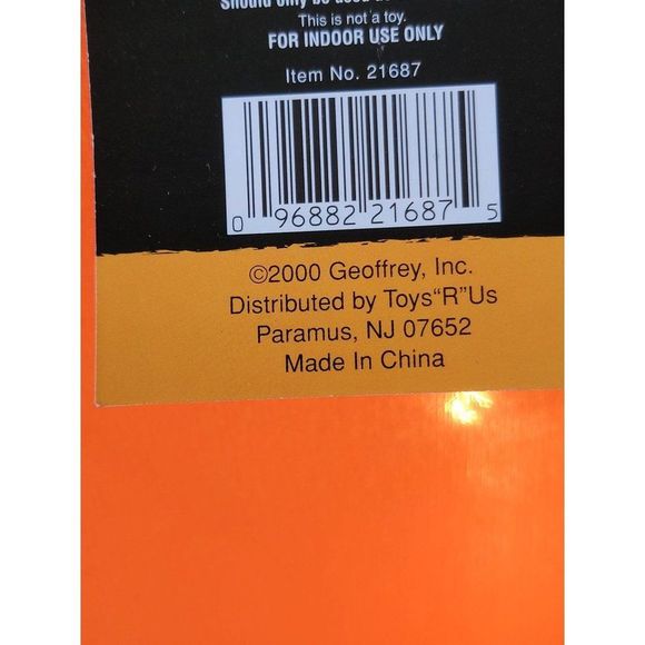 Toys R Us festive luminary pumpkin Halloween home decor - Picture 9 of 11